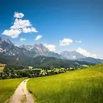 In Near Ski-area With Balcony & Parking * Kleinarl