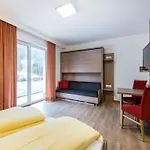 Lägenhet In Near Ski-area With Balcony & Parking