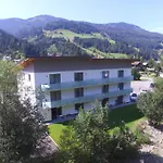 In Near Ski-area With Balcony & Parking 아파트 클레이날
