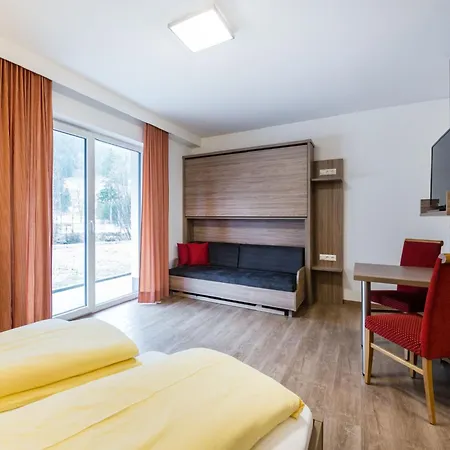 Apartmán In Near Ski-area With Balcony & Parking