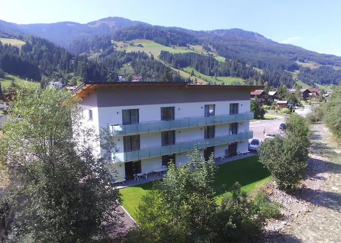 In Near Ski-area With Balcony & Parking Apartament Kleinarl